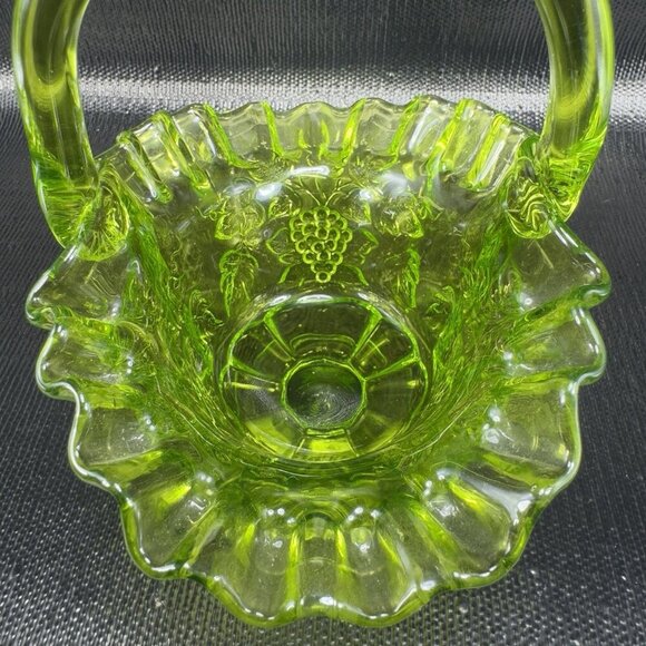 VTG Westmoreland Glass Basket Dish Bowl Paneled Grape Pattern Green Glass Marked - Picture 5 of 15
